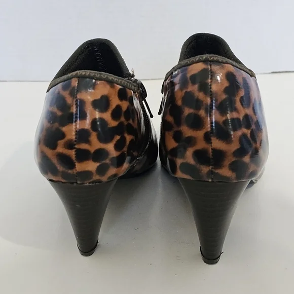 Boston Design Studio Water Resistant Leopard Booties - Picture 3 of 8